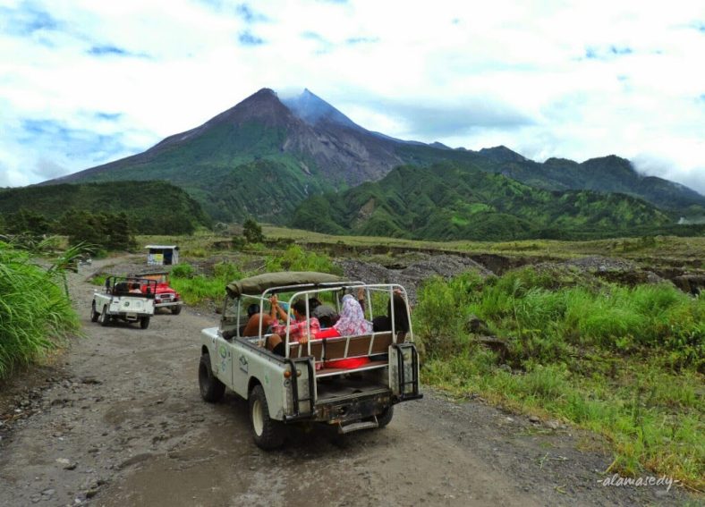 road trip anti mainstream